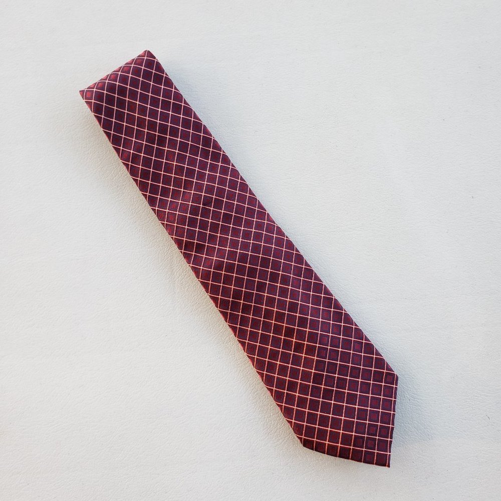 Claiborne Diamond Print Neck Tie